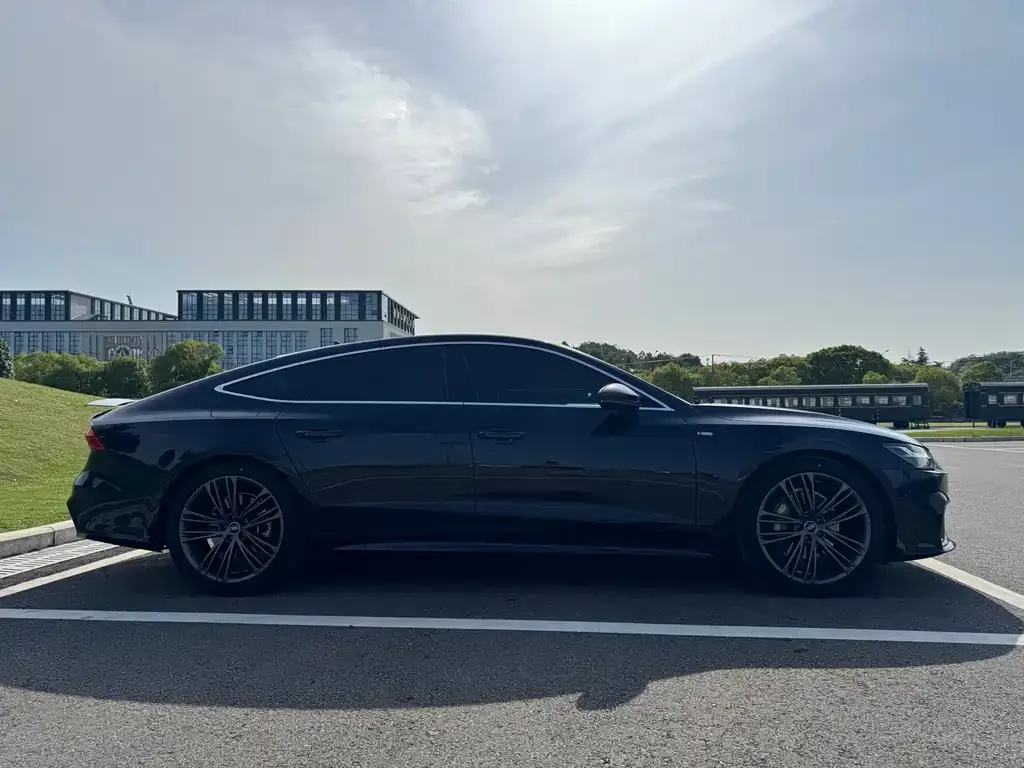 Audi A7 — фото 5