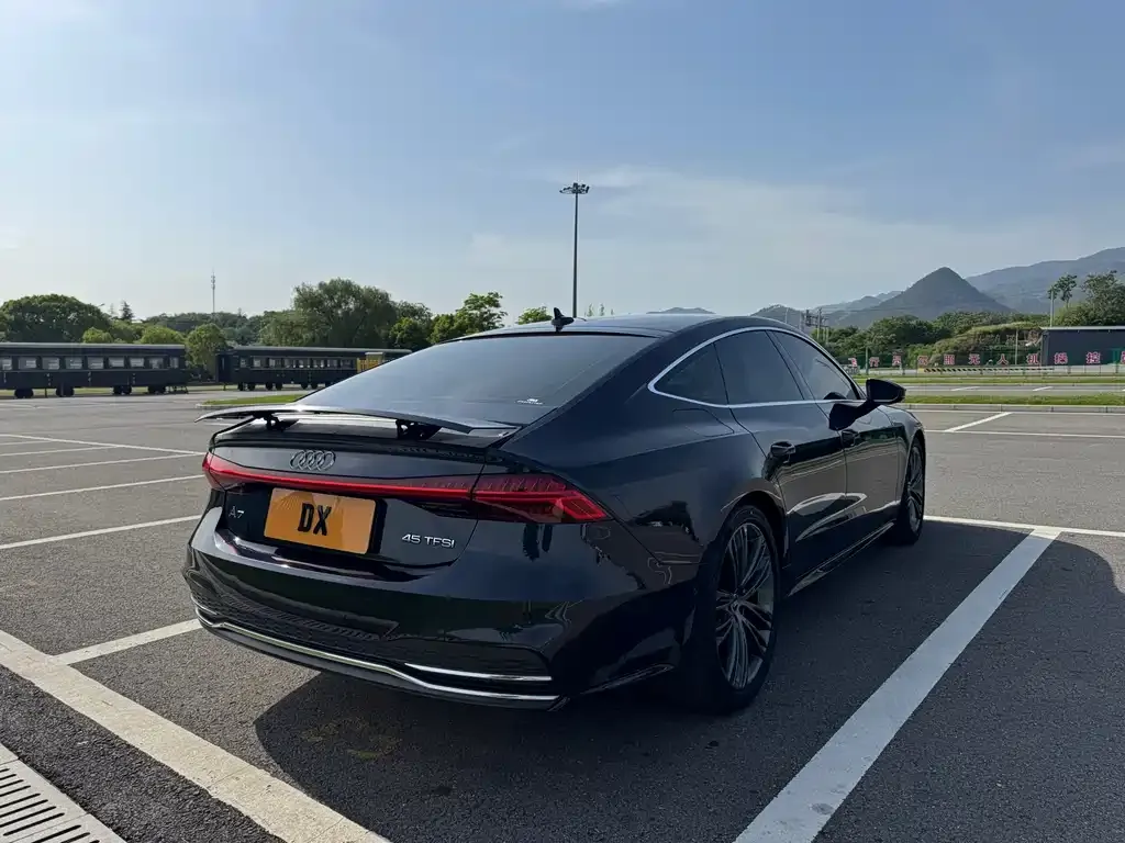 Audi A7 — фото 2