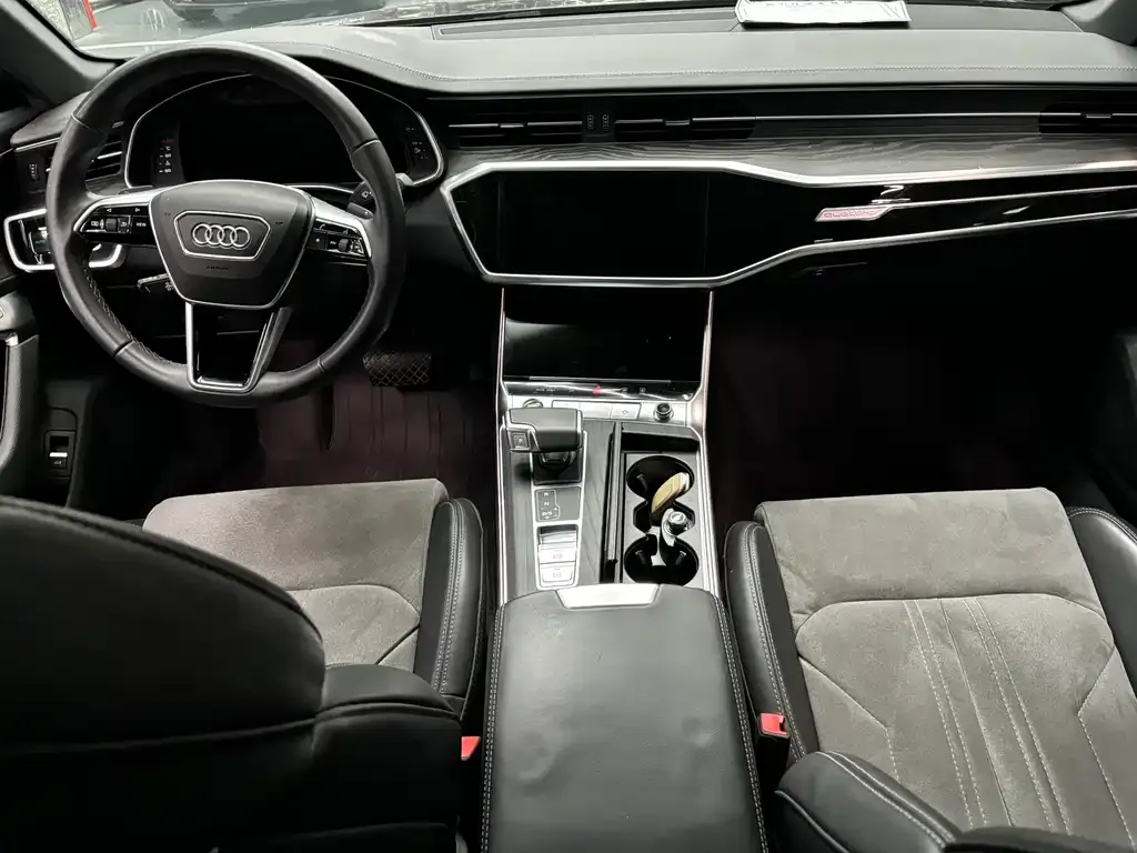 Audi A6L — фото 2