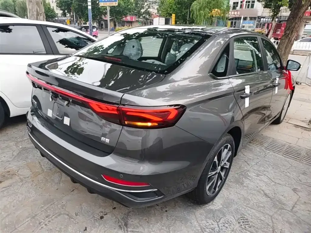 Geely Emgrand 2026 из CN, фото 3