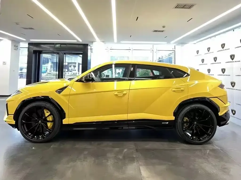 Lamborghini Urus — фото 3