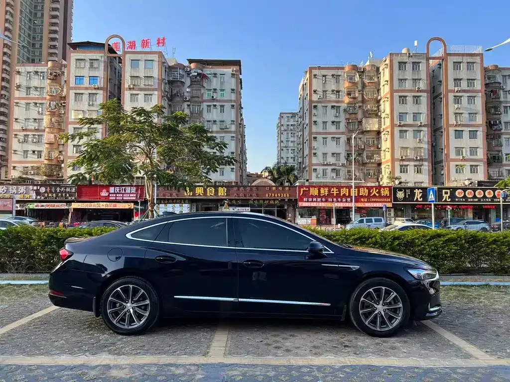 Buick LaCrosse — фото 10