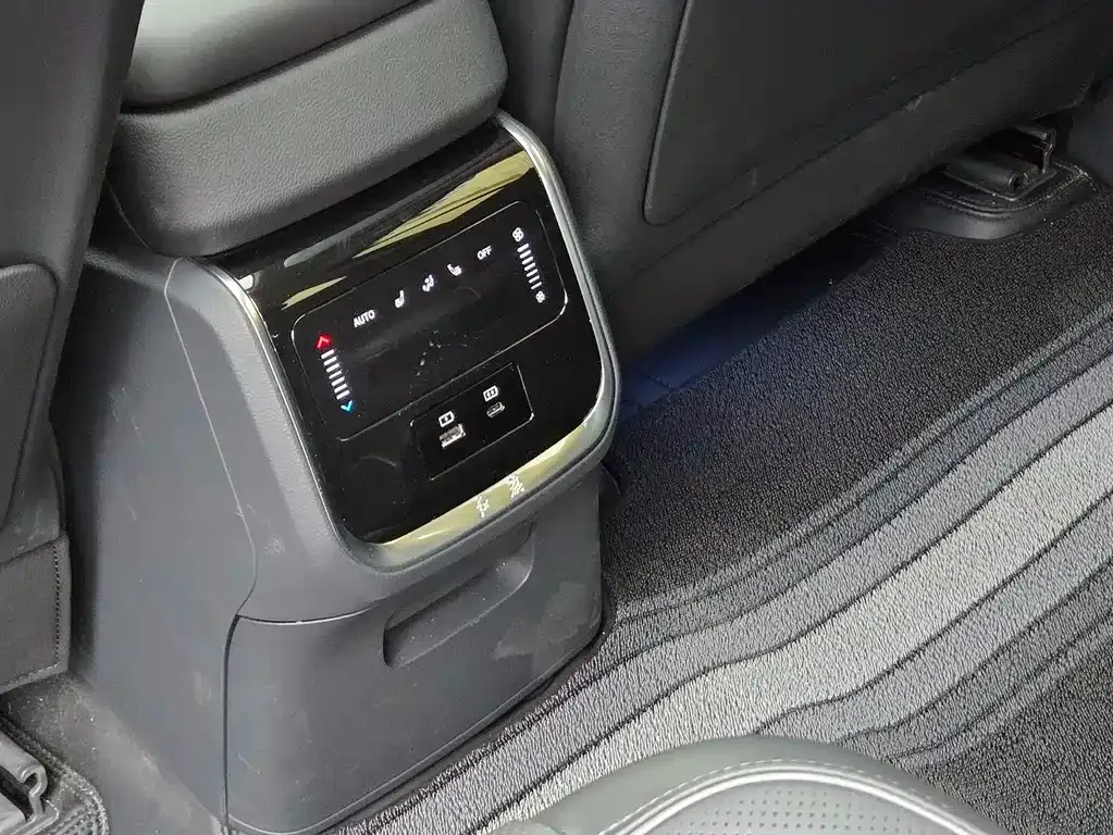 Hongqi HS7 PHEV 2024 из CN, фото 9