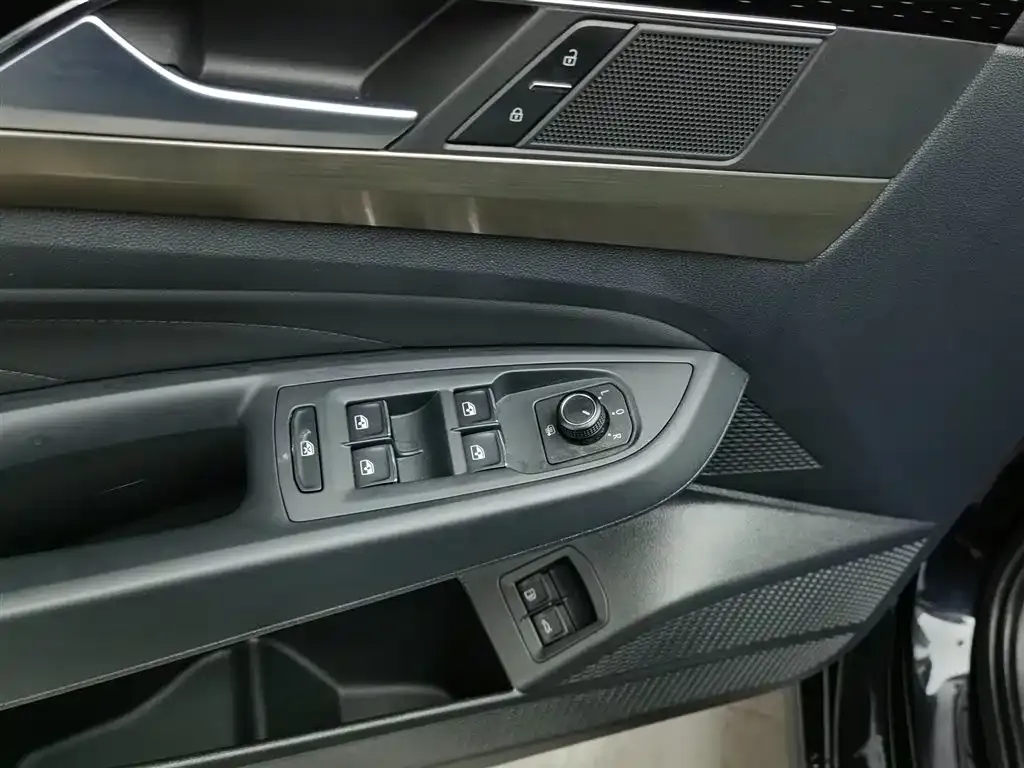 Volkswagen Passat New Energy 2022 из CN, фото 10