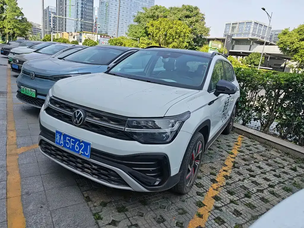 Volkswagen Tharu — фото 1
