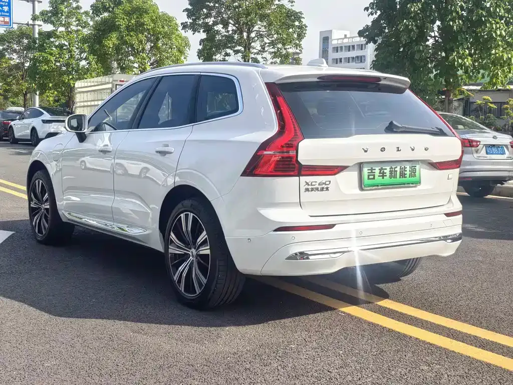 Volvo XC60 PHEV 2022 из CN, фото 6