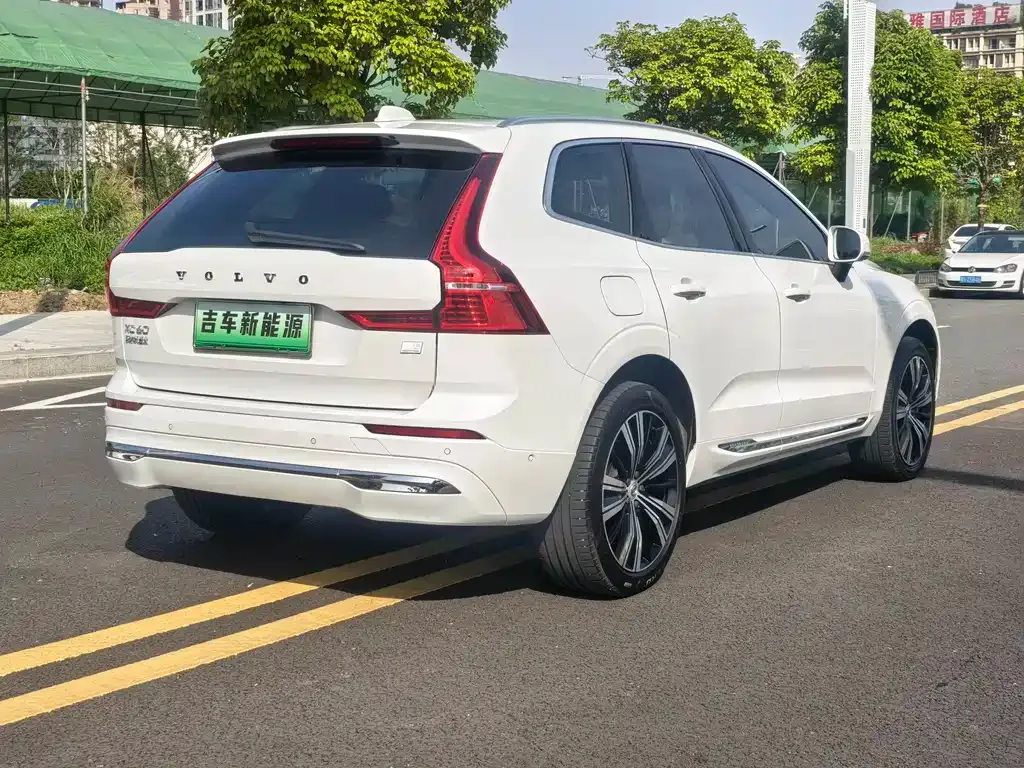 Volvo XC60 PHEV 2022 из CN, фото 4