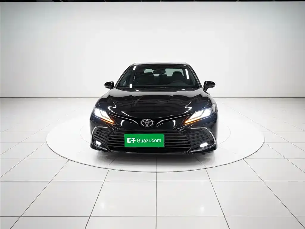 Toyota Camry — фото 4