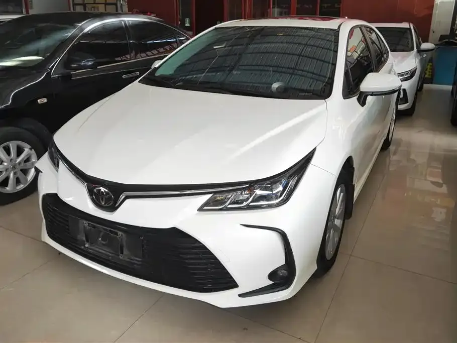 Toyota Corolla — фото 1