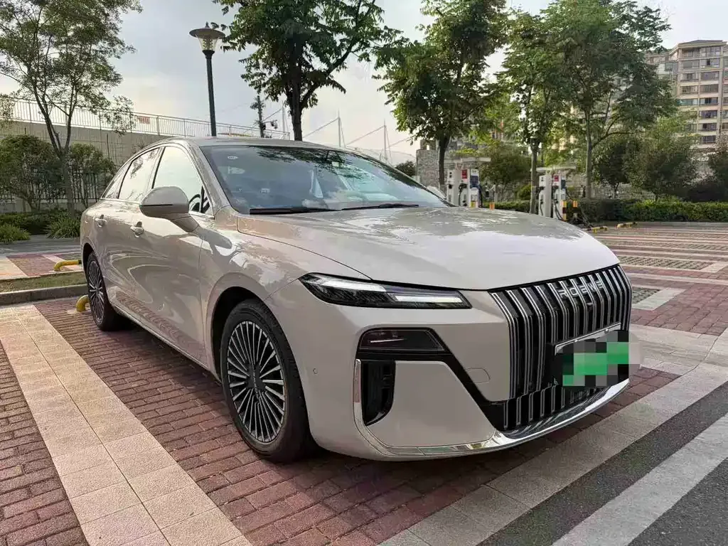 Roewe M7 DMH