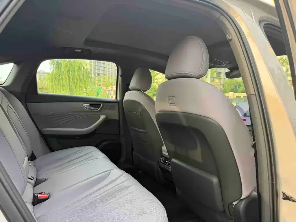Roewe M7 DMH 2025 из CN, фото 3