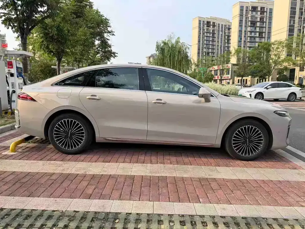 Roewe M7 DMH 2025 из CN, фото 7
