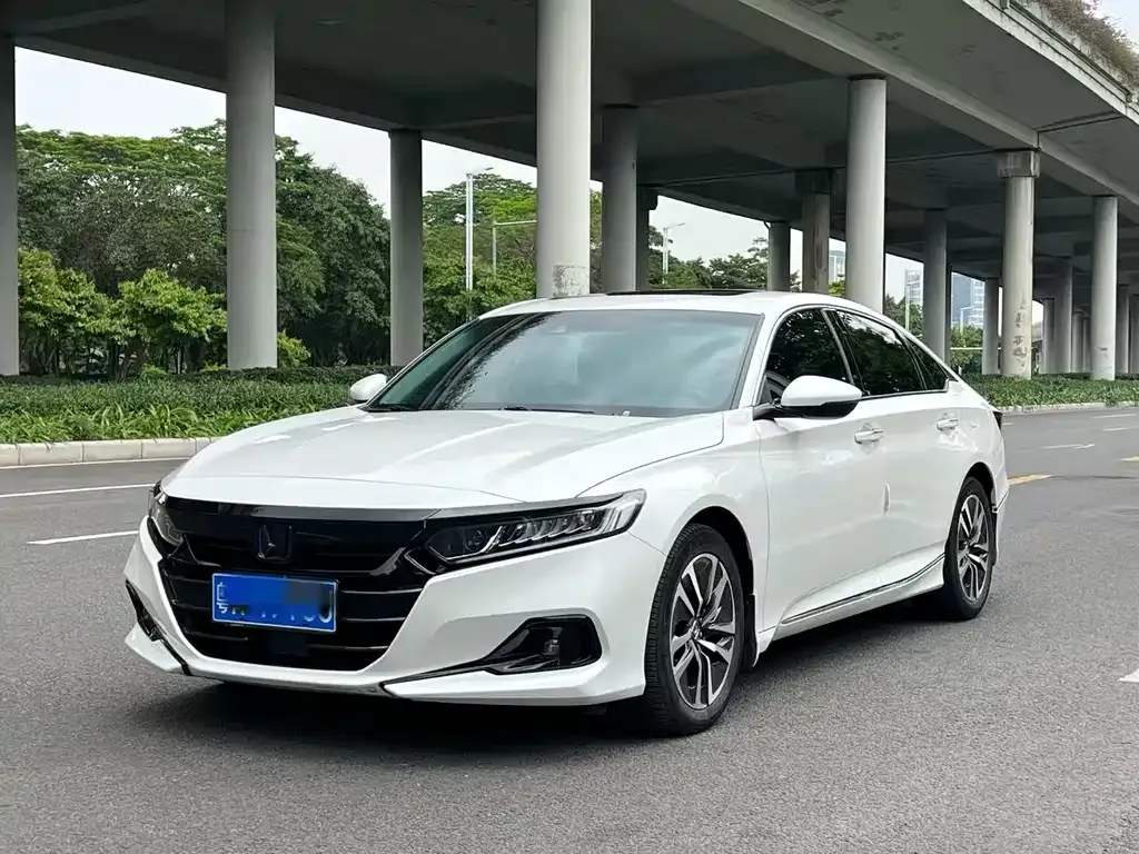Honda Accord — фото 1