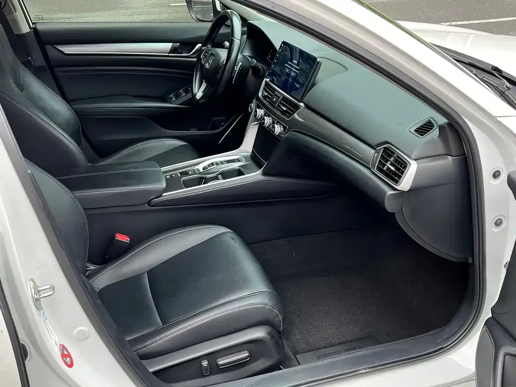 Honda Accord — фото 4