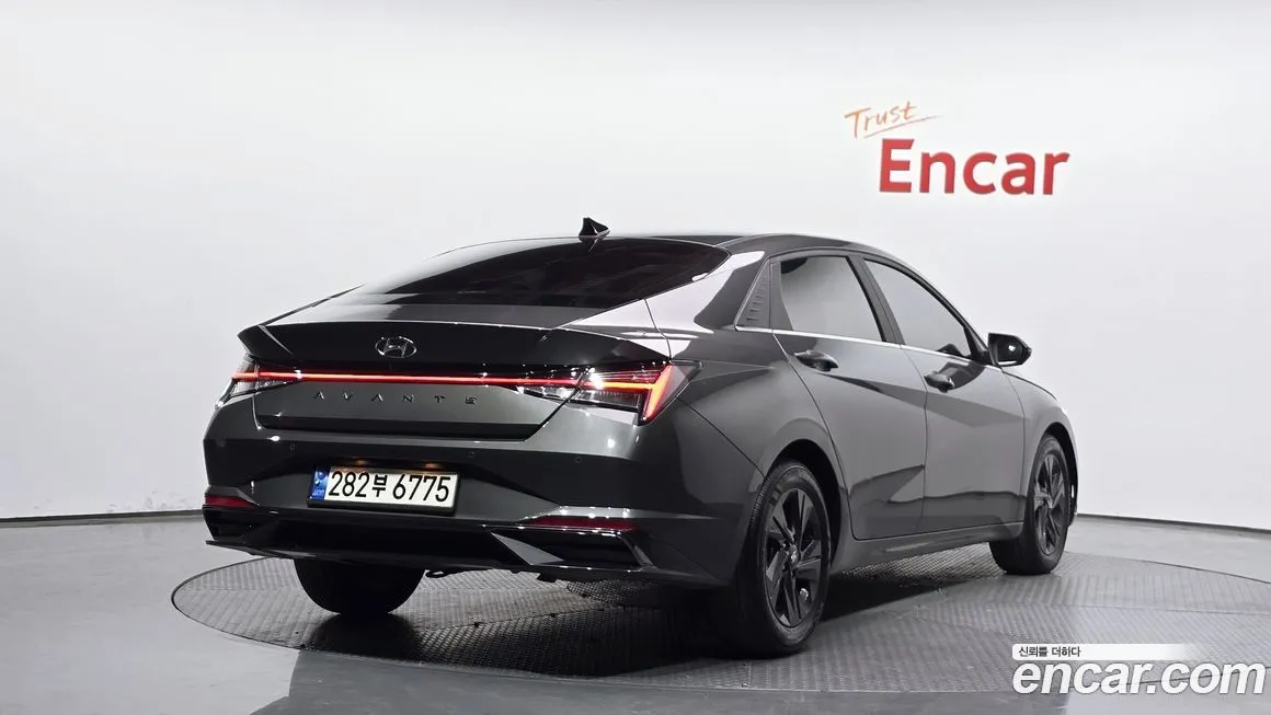 Hyundai AVANTE — фото 3