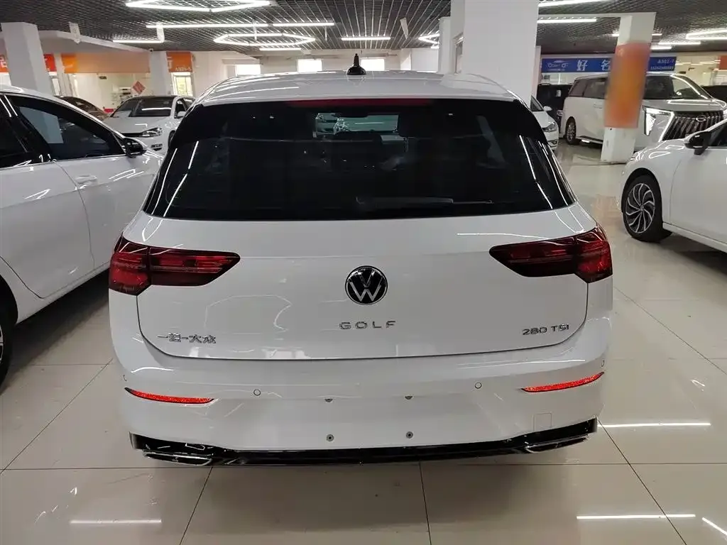 Volkswagen Golf — фото 7
