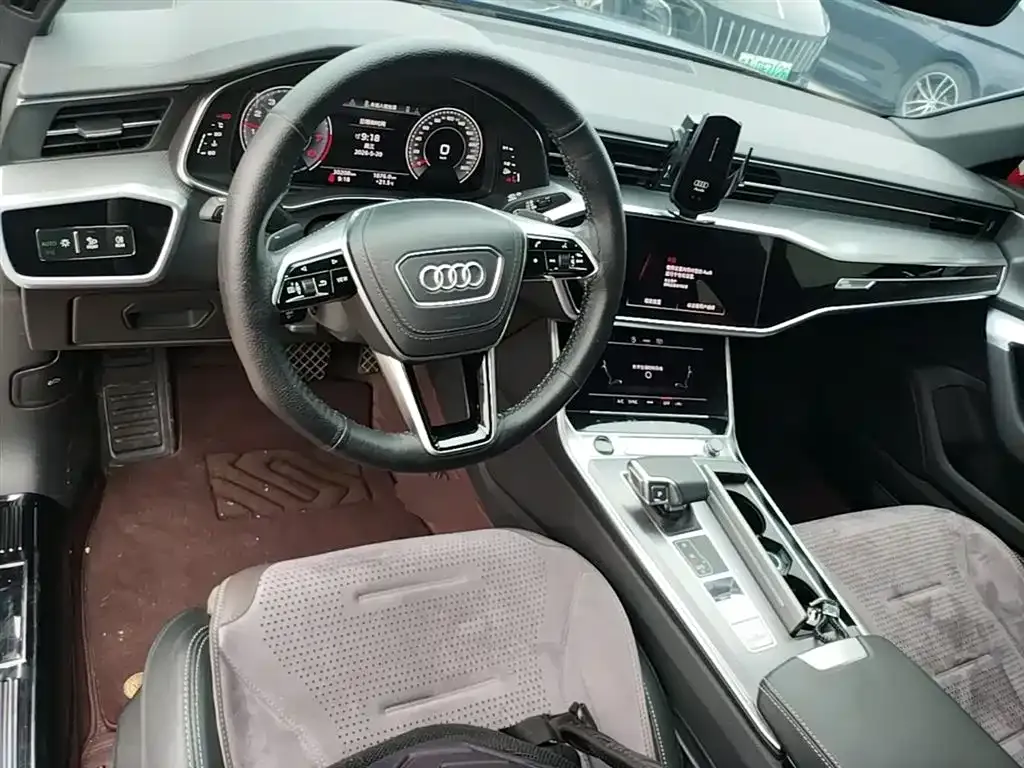 Audi A6L — фото 8