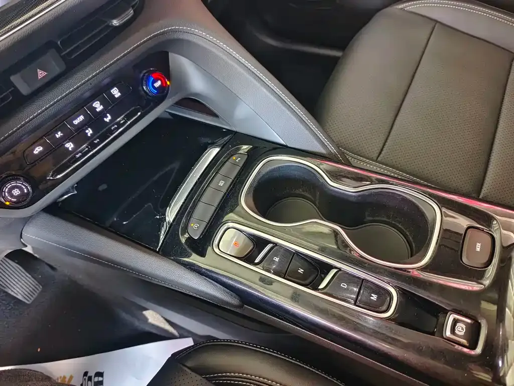 Buick Envision Plus — фото 10