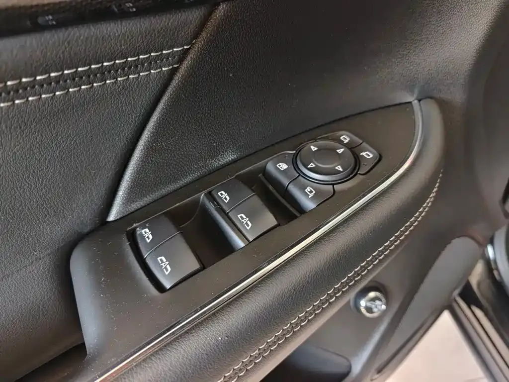 Buick Envision Plus — фото 4