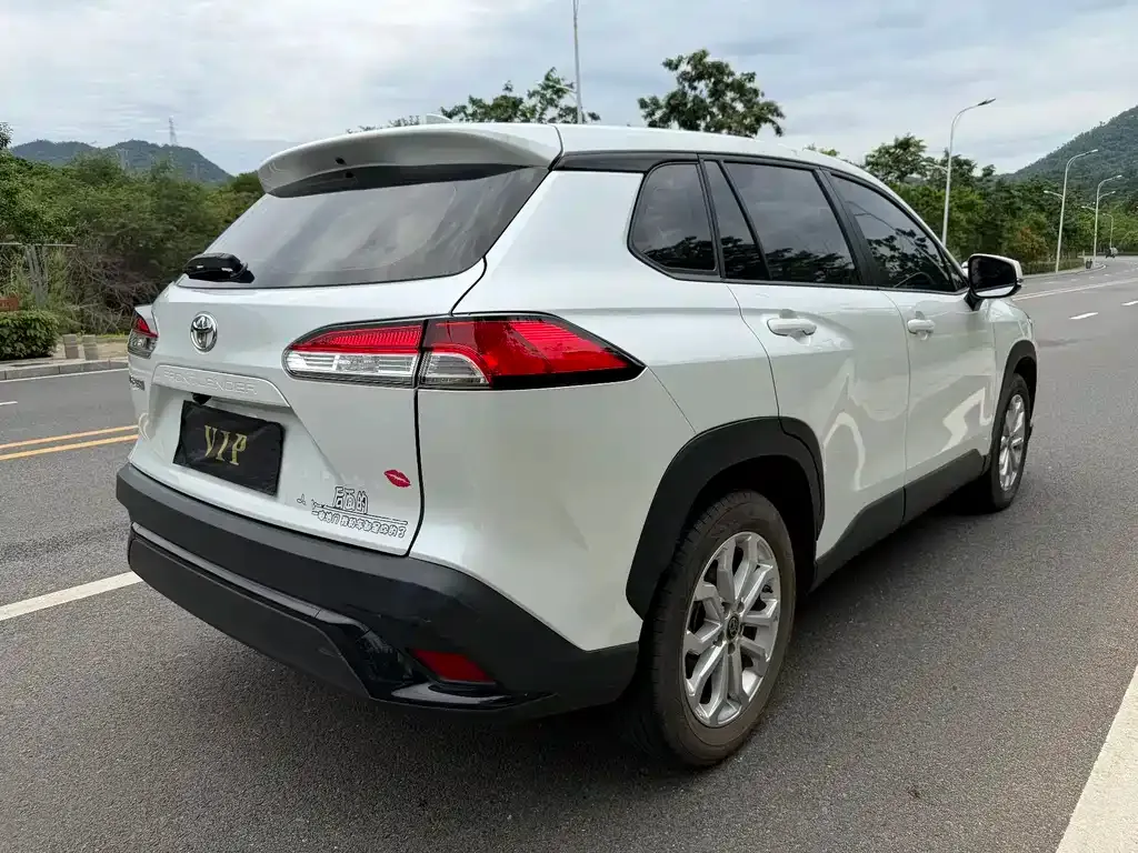 Toyota Frontlander 2023 из CN, фото 4