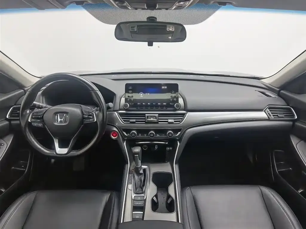 Honda Accord — фото 10