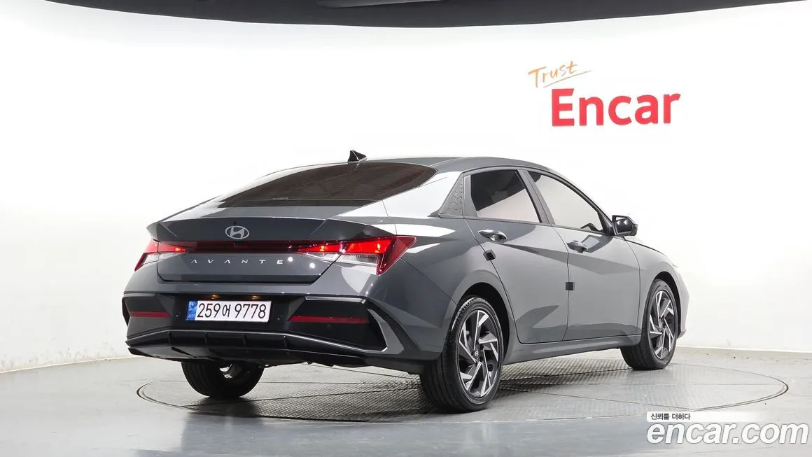 Hyundai AVANTE — фото 5