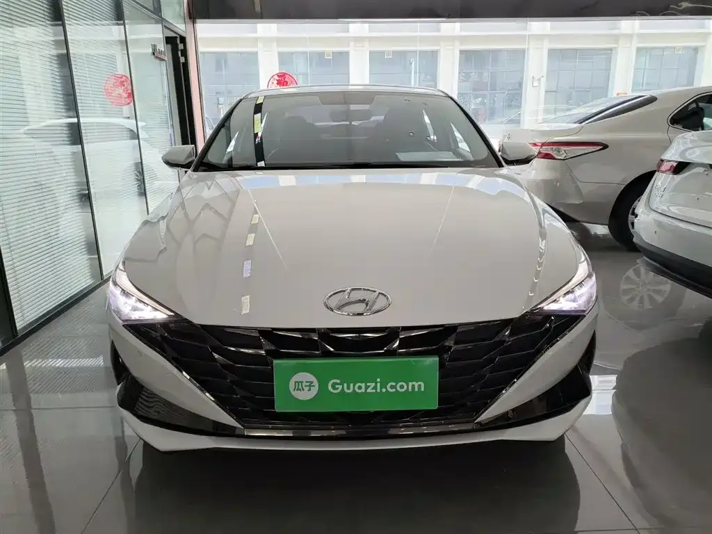 Hyundai Elantra 2023 из CN, фото 2