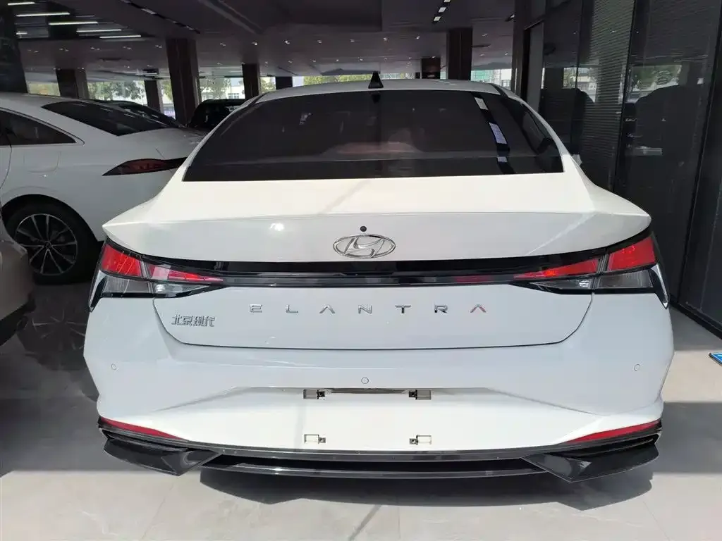Hyundai Elantra 2023 из CN, фото 5