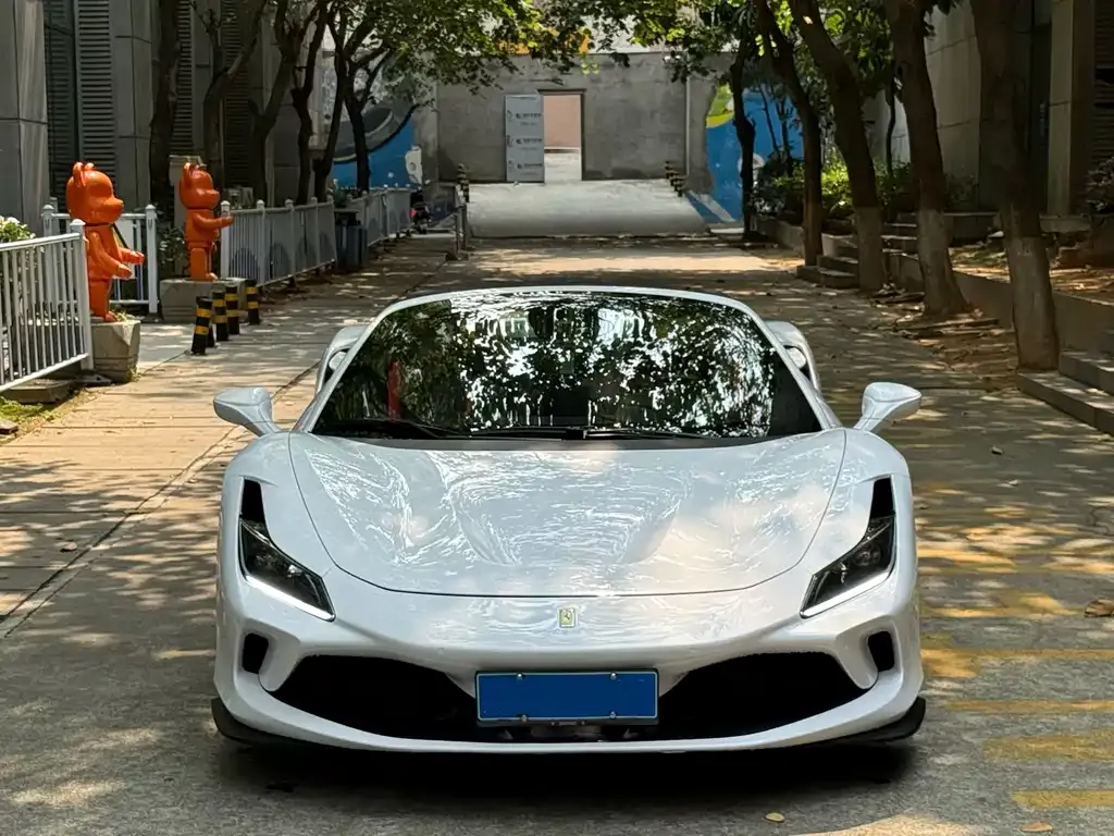 Ferrari F8 — фото 8