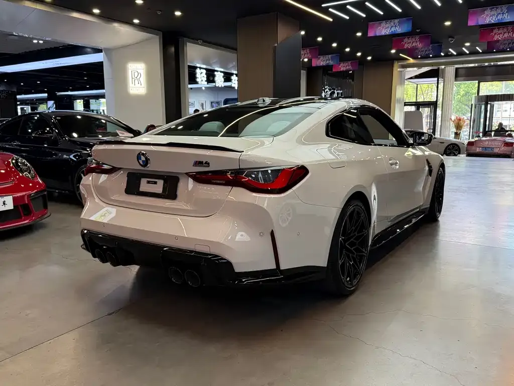 BMW M4 — фото 4