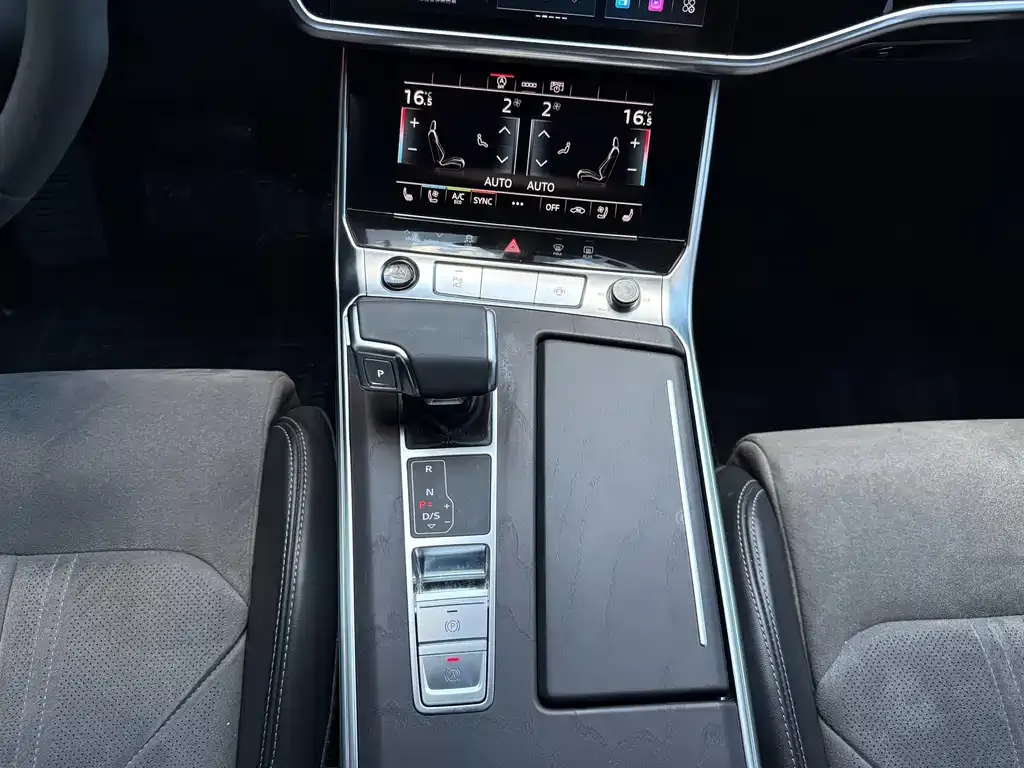 Audi A6L — фото 5