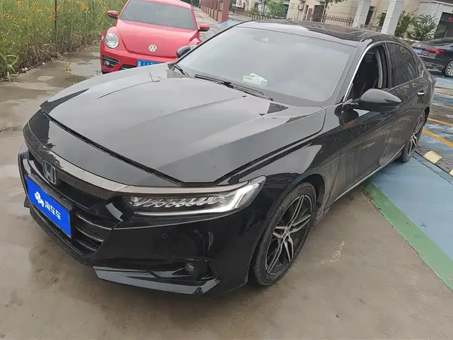 Honda Accord — фото 1