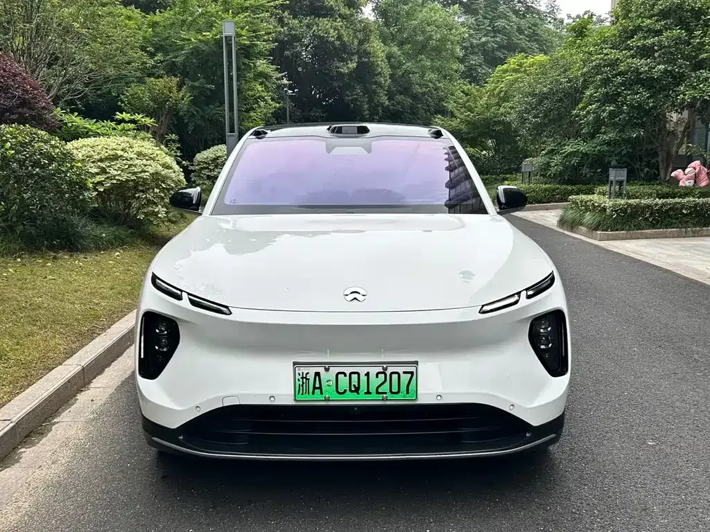 NIO EC6 — фото 10