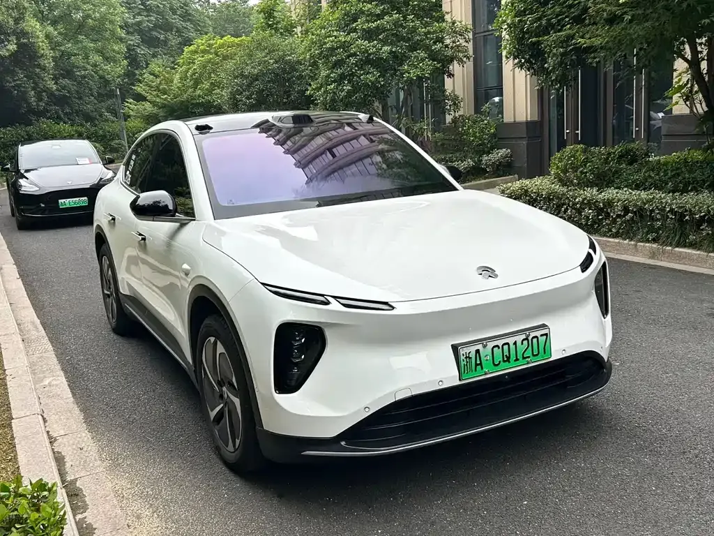 NIO EC6 — фото 9
