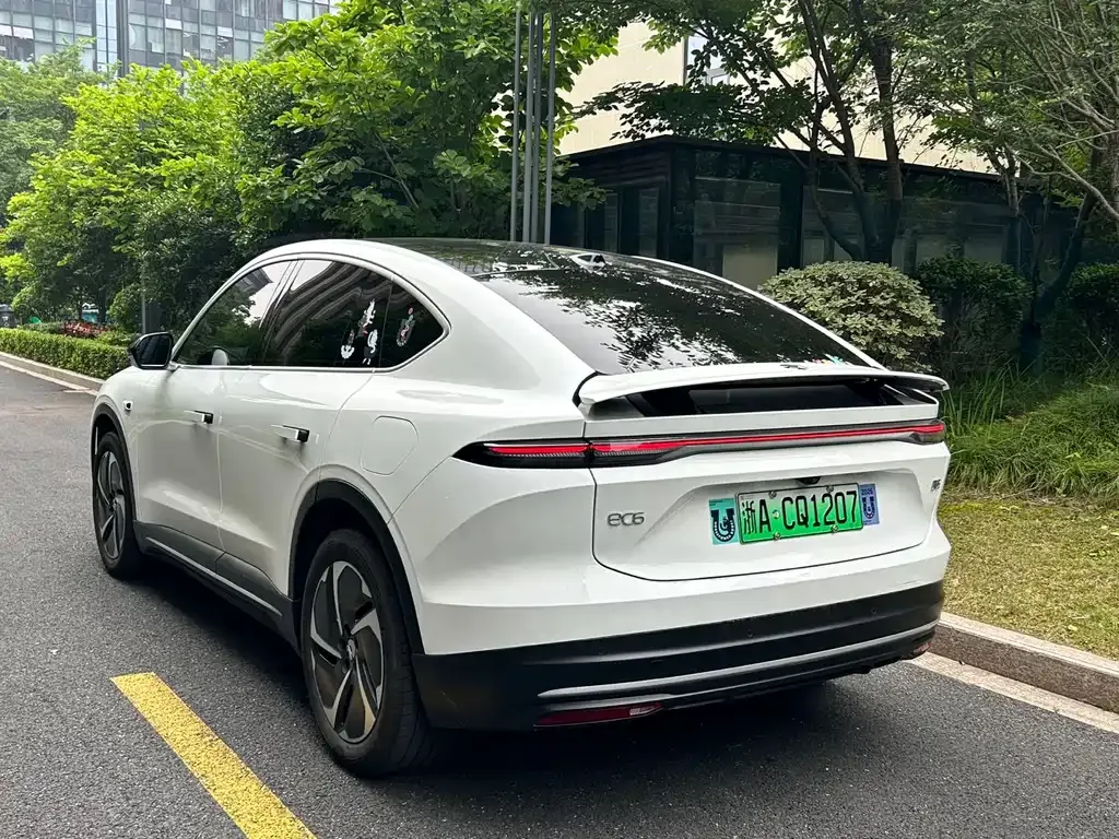 NIO EC6 — фото 7