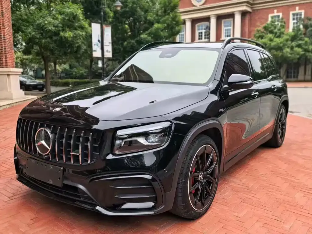 Mercedes-Benz GLB AMG — фото 1