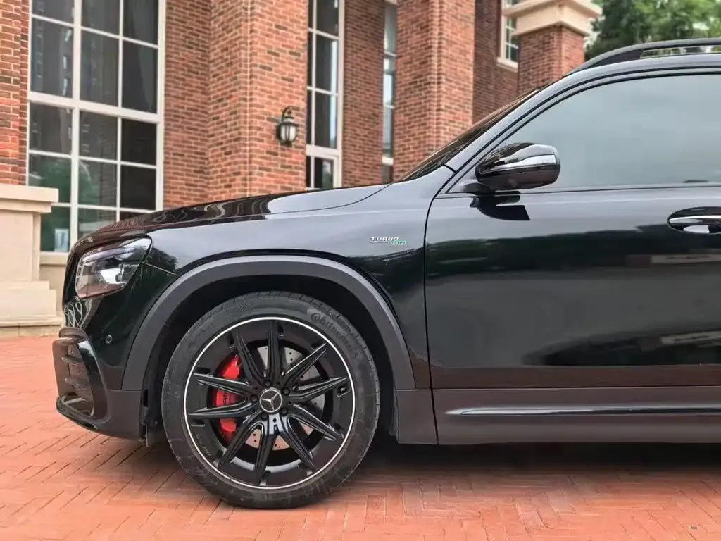 Mercedes-Benz GLB AMG — фото 9