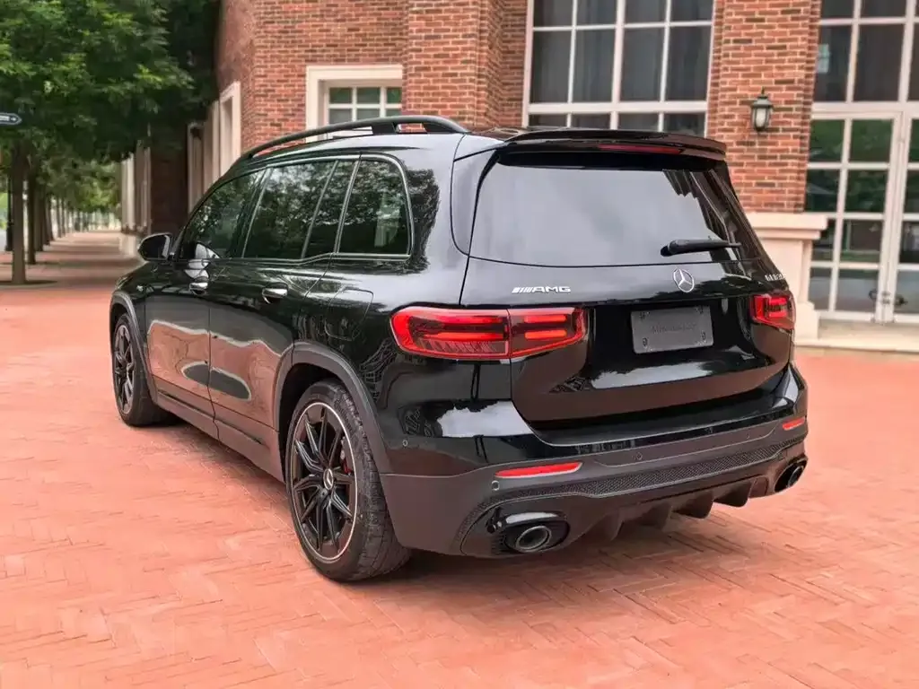 Mercedes-Benz GLB AMG — фото 8