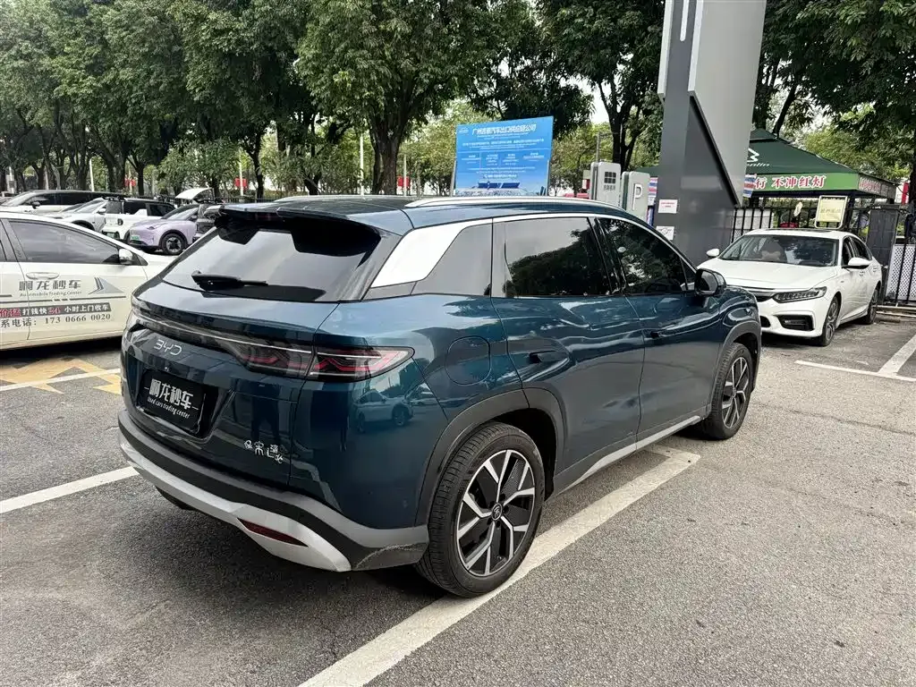 BYD L DM-i — фото 6