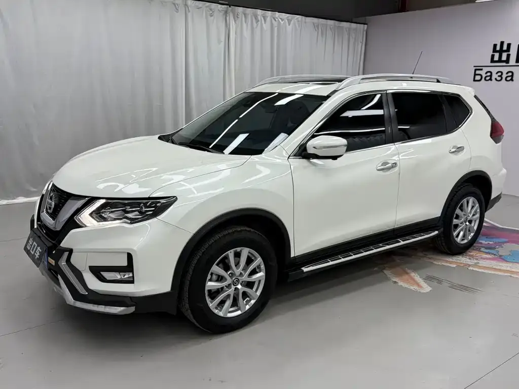 Nissan X-Trail — фото 1