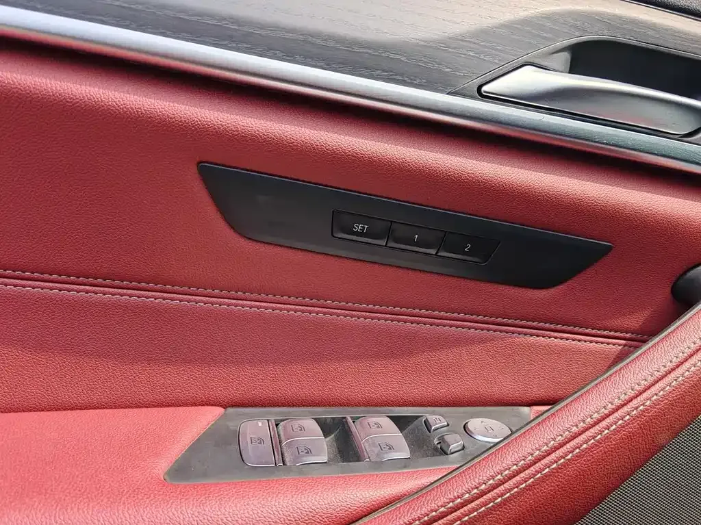 BMW 5 Series — фото 3
