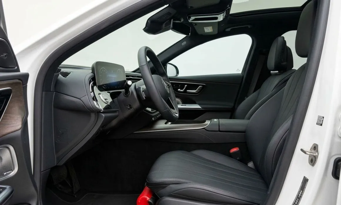 Mercedes-Benz E-Class 2025 из KR, фото 9