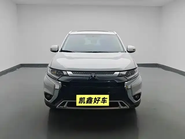 Mitsubishi Outlander 2021 из CN, фото 10