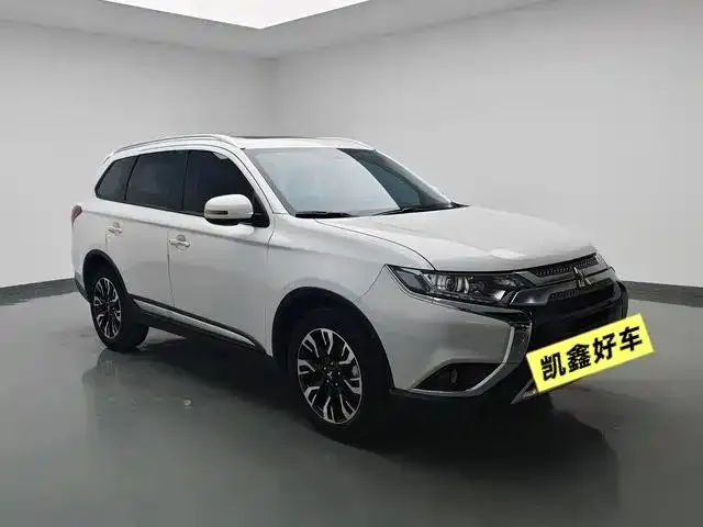 Mitsubishi Outlander 2021 из CN, фото 4