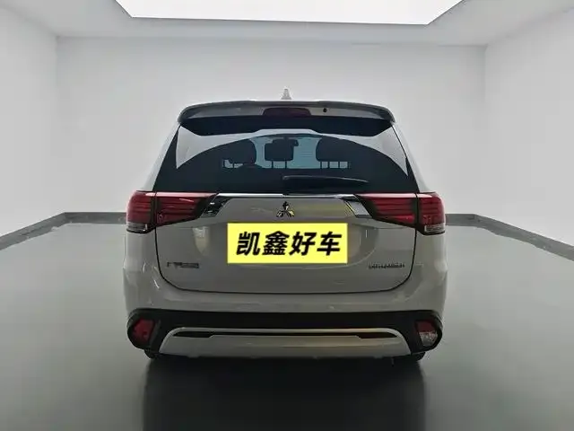 Mitsubishi Outlander 2021 из CN, фото 8