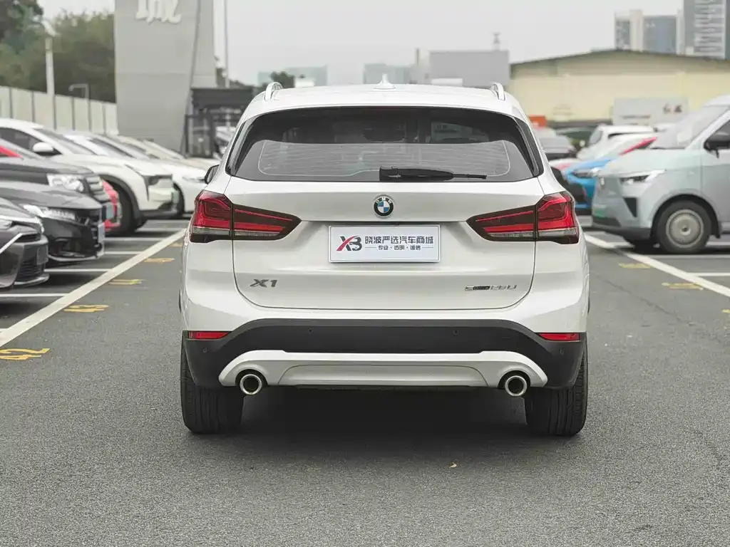 BMW X1 — фото 8