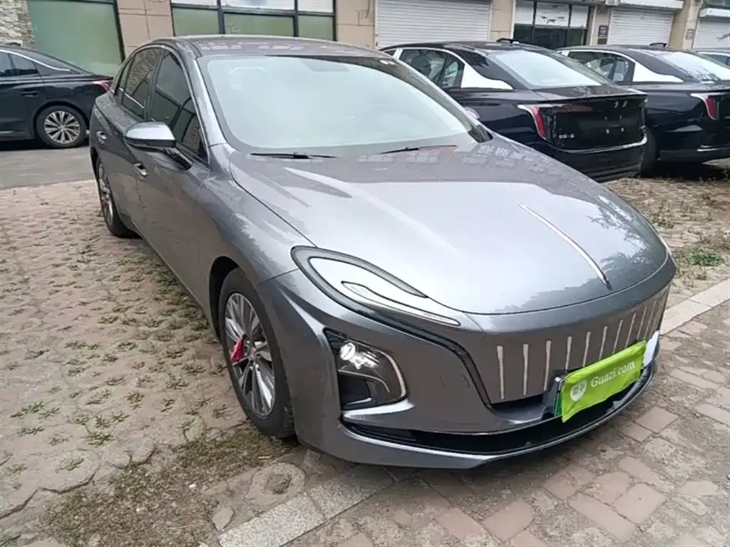 Hongqi E-QM5 — фото 8