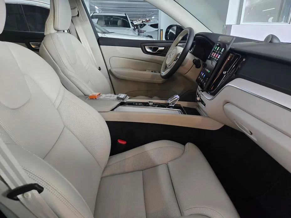 Volvo XC60 2026 из KR, фото 8
