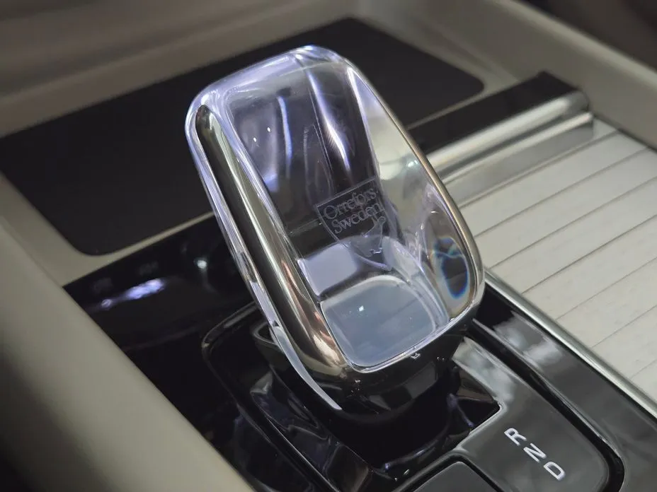 Volvo XC60 2026 из KR, фото 2