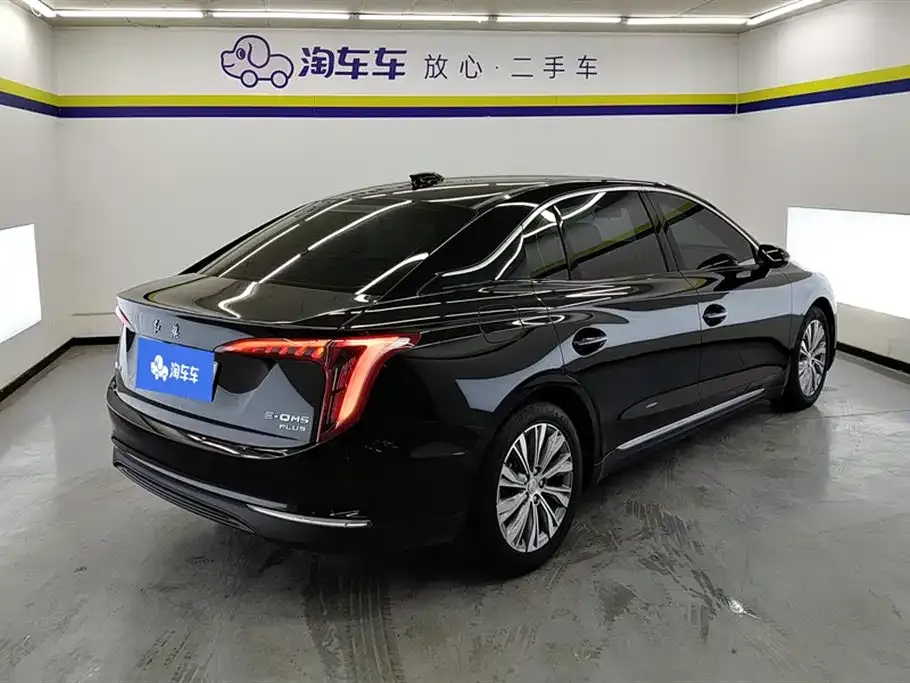 Hongqi E-QM5 — фото 10